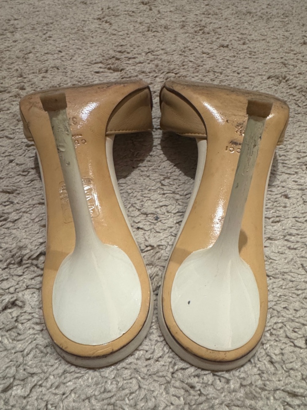 Gucci Beige Leather Horsebit Mule Sandals - Picture 8 of 8